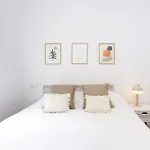 아파트 Home2book Bright Sea Views & Pool