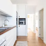 Home2book Bright Sea Views & Pool 바하마르