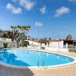 Home2book Bright Sea Views & Pool 바하마르
